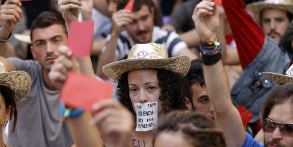 Foto: Barcelona recupera la calma: el 15M se concentra contra la investidura de Camps