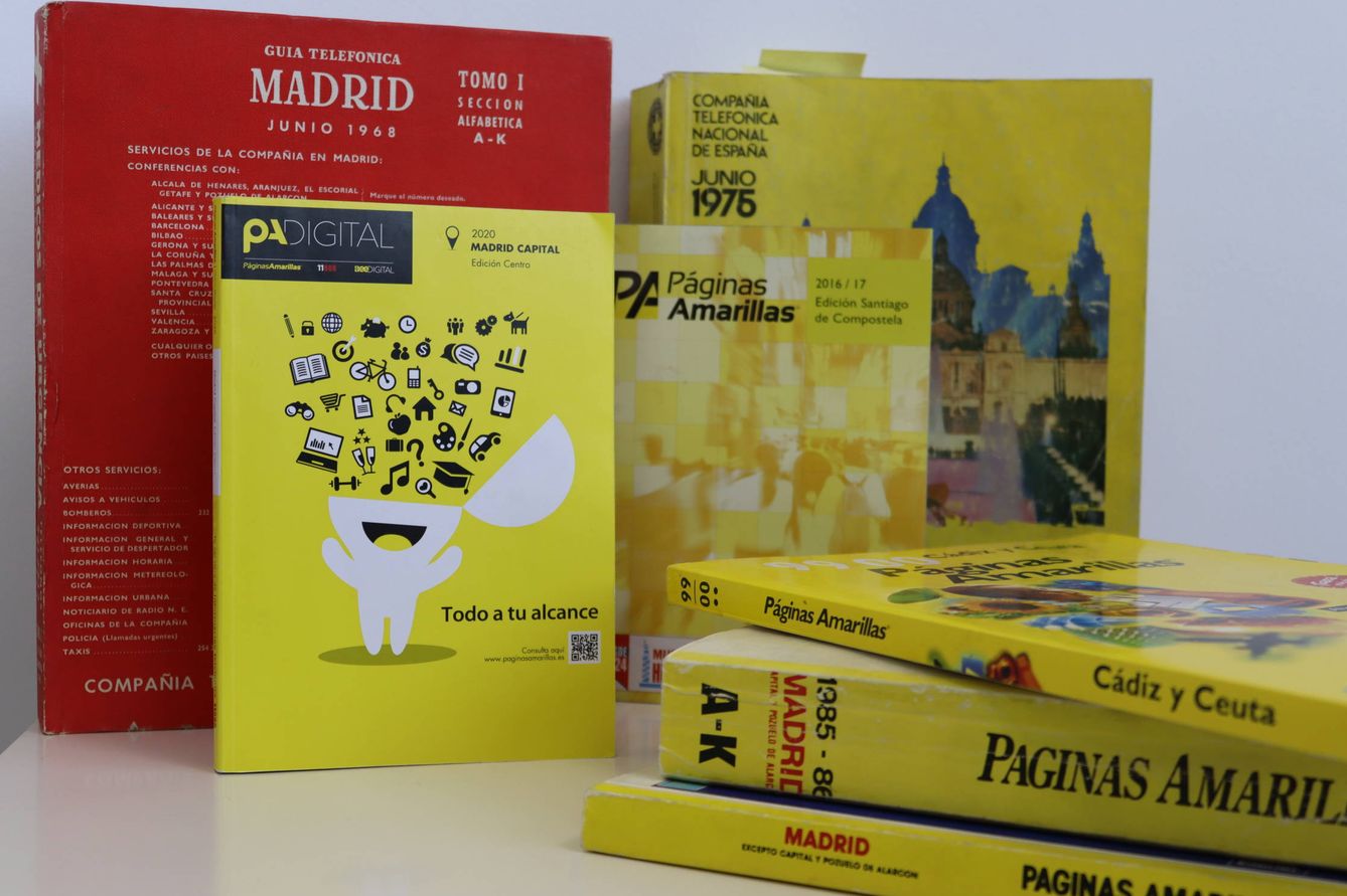 Diferentes ediciones de Páginas Amarillas, desde los años sesenta hasta la última que se imprimirá. 