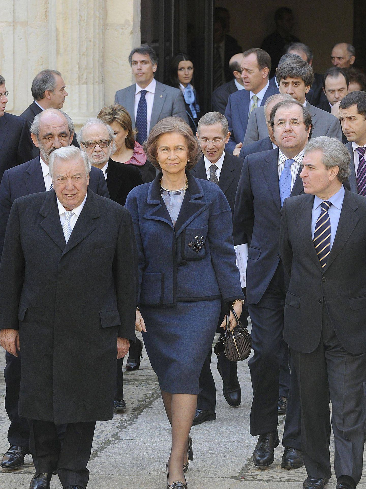 David Álvarez (izquierda) con la reina Sofía y otros empresarios. (EFE)