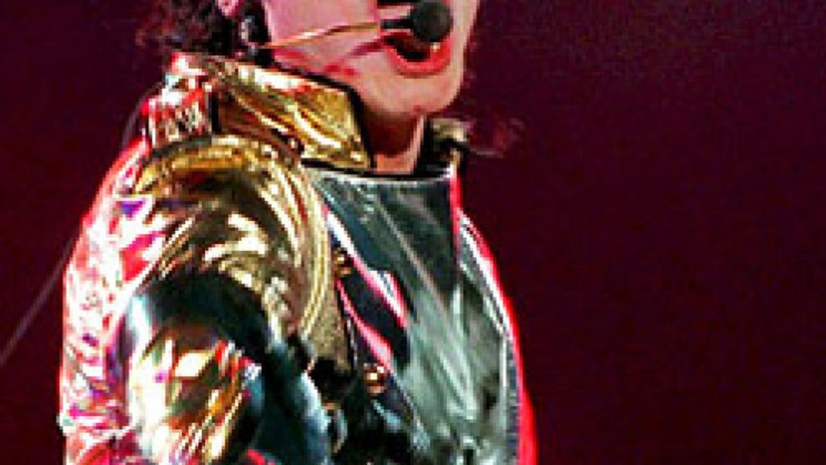 Sony pagará 200 millones por diez proyectos de Michael Jackson