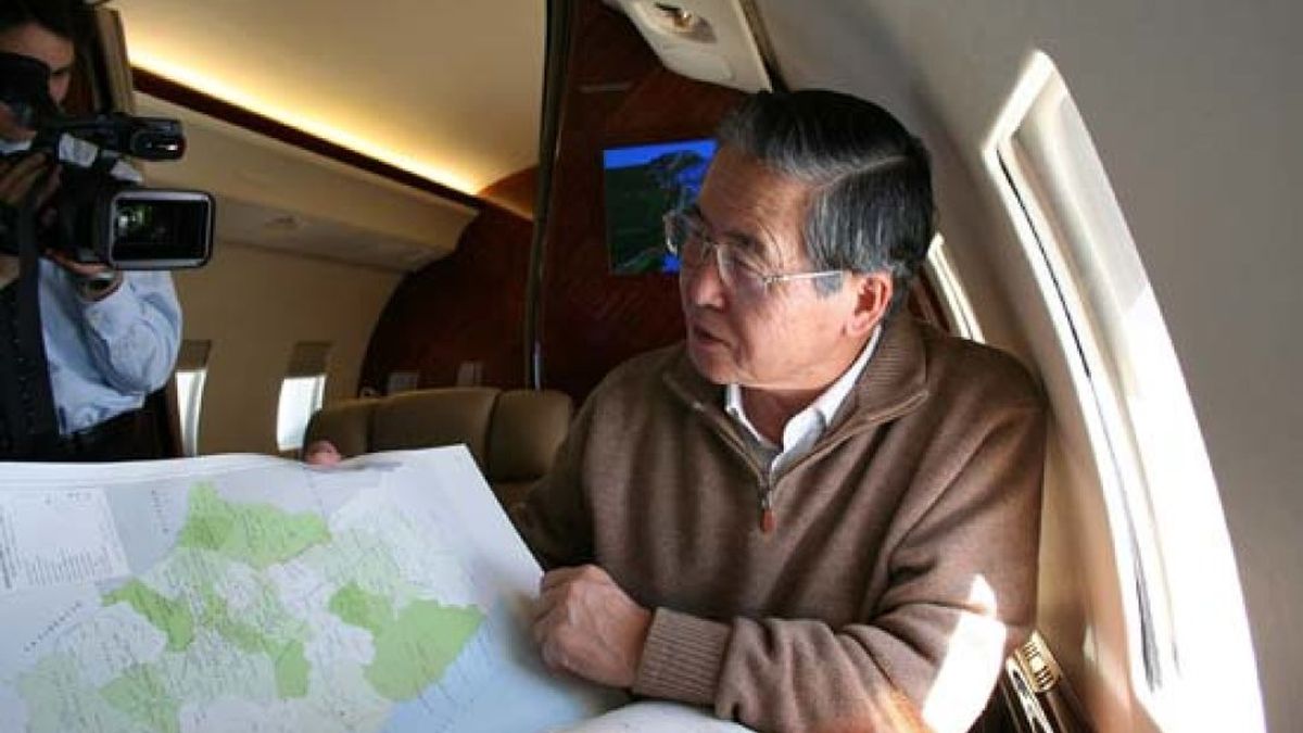 Detenido el ex presidente Fujimori tras su llegada a Chile