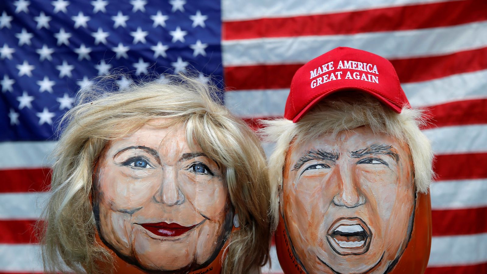 Foto: Los rostros de Hillary Clinton y Donald Trump pintados en calabazas decorativas por un artista de Illinois, junio de 2016 (Reuters)