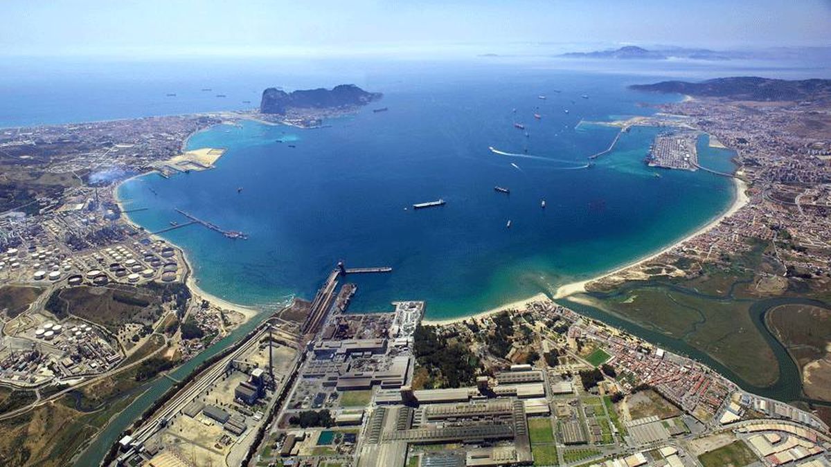 La bahía de Algeciras: de paraíso natural a gasolinera de bajo coste