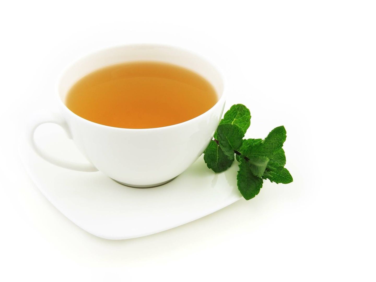 Unas gotas de limón en el té verde potencian sus beneficios