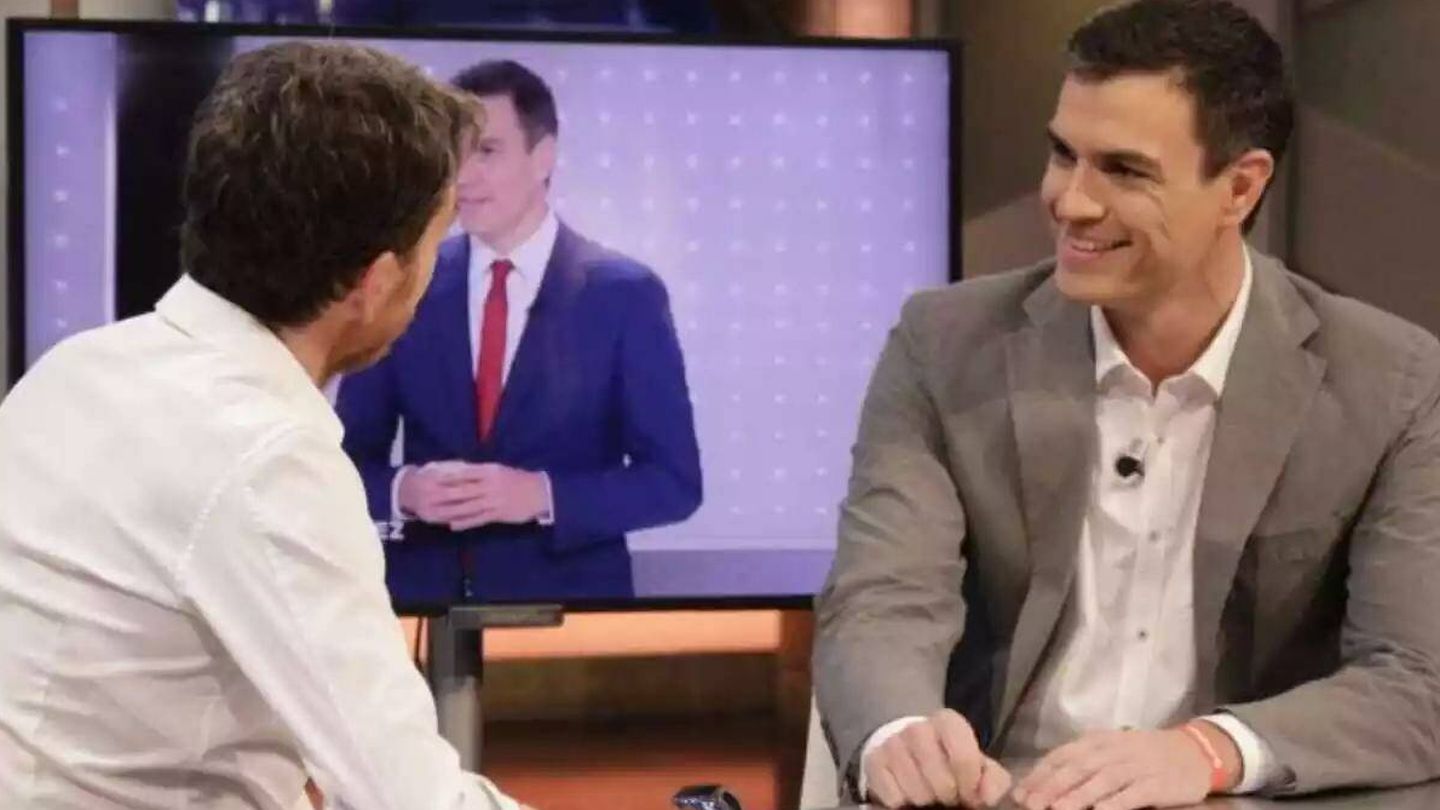 Pablo Motos y Pedro Sánchez, en 'El hormiguero'. (Antena 3)