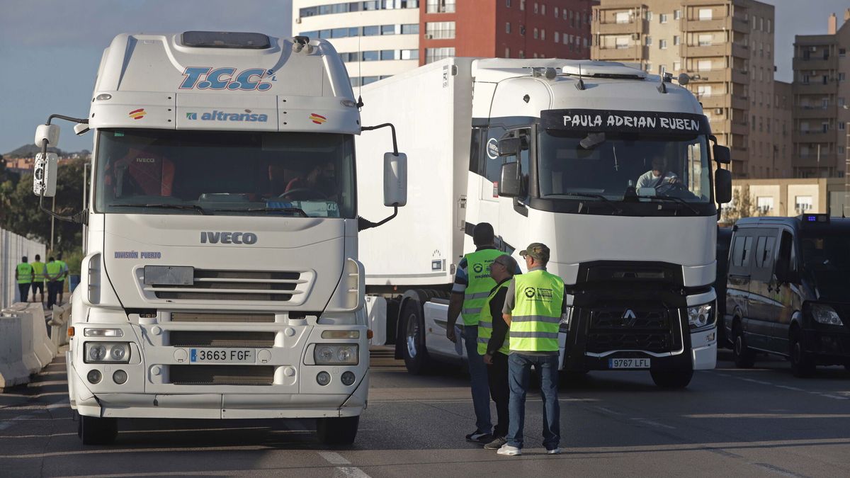 Los transportistas mantienen la huelga del lunes mientras acercan posturas con el Gobierno