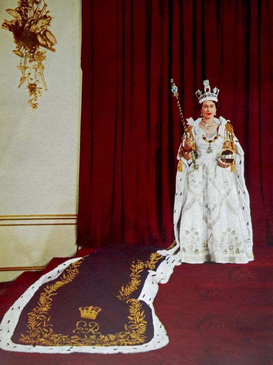 Isabel II, el día de su coronación. (Cordon Press)