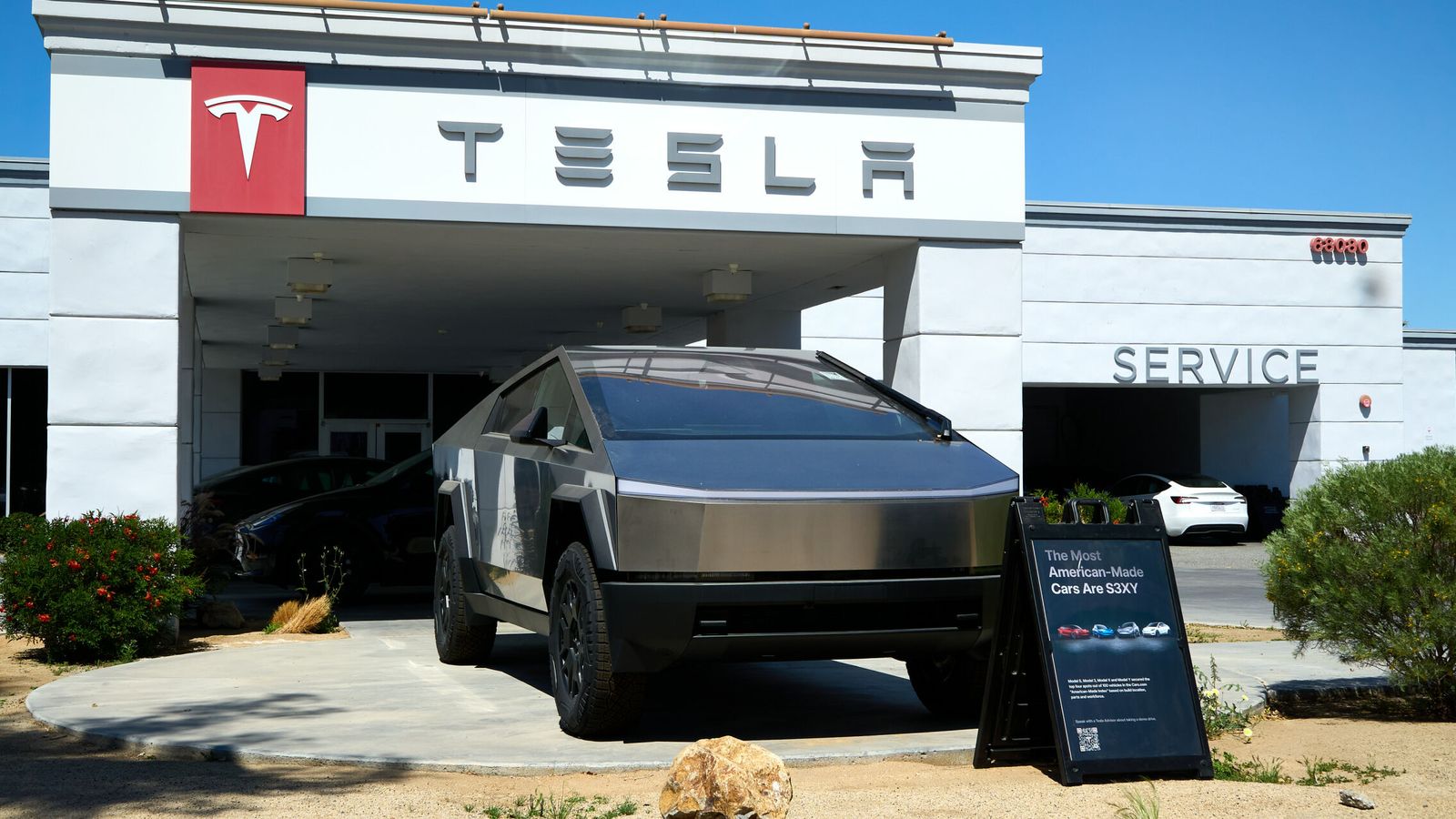 La última chapuza de Elon Musk es que las ruedas del Cybertruck salgan volando en mitad de la marcha