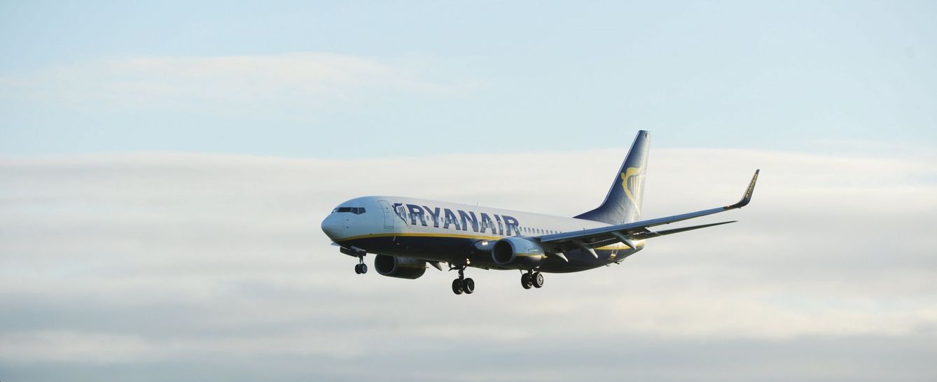 Un avión de Ryanair llegando al aeropuerto de Dublín | EFE