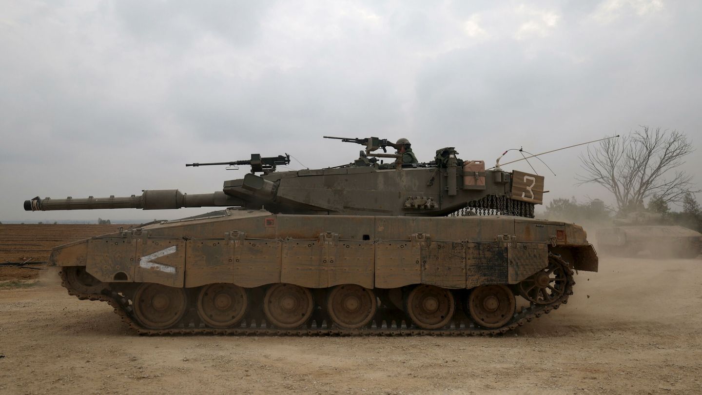 Undisclosed (Israel), 05 12 2023.- Israeli soldiers aboard an armoured fighting vehicle maneuver at an area near the border with the Gaza Strip, in southern Israel, 05 December 2023. Israeli forces resumed military strikes on Gaza after a week-long truce ended on 01 December. More than 15,500 Palestinians and at least 1,200 Israelis have been killed, according to the Palestinian Ministry of Health and the Israel Defense Forces (IDF), since Hamas militants launched an attack against Israel from the Gaza Strip on 07 October, and the Israeli operations in Gaza and the West Bank which followed it. EFE EPA ATEF SAFADI 