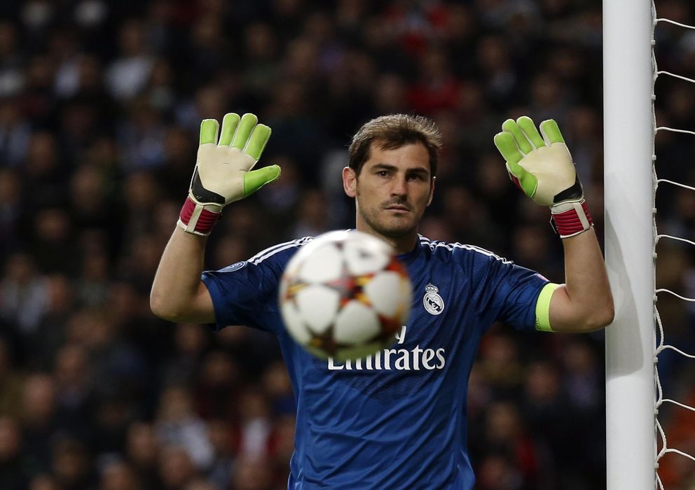 Foto: Iker Casillas durante un partido de Champions (Reuters).