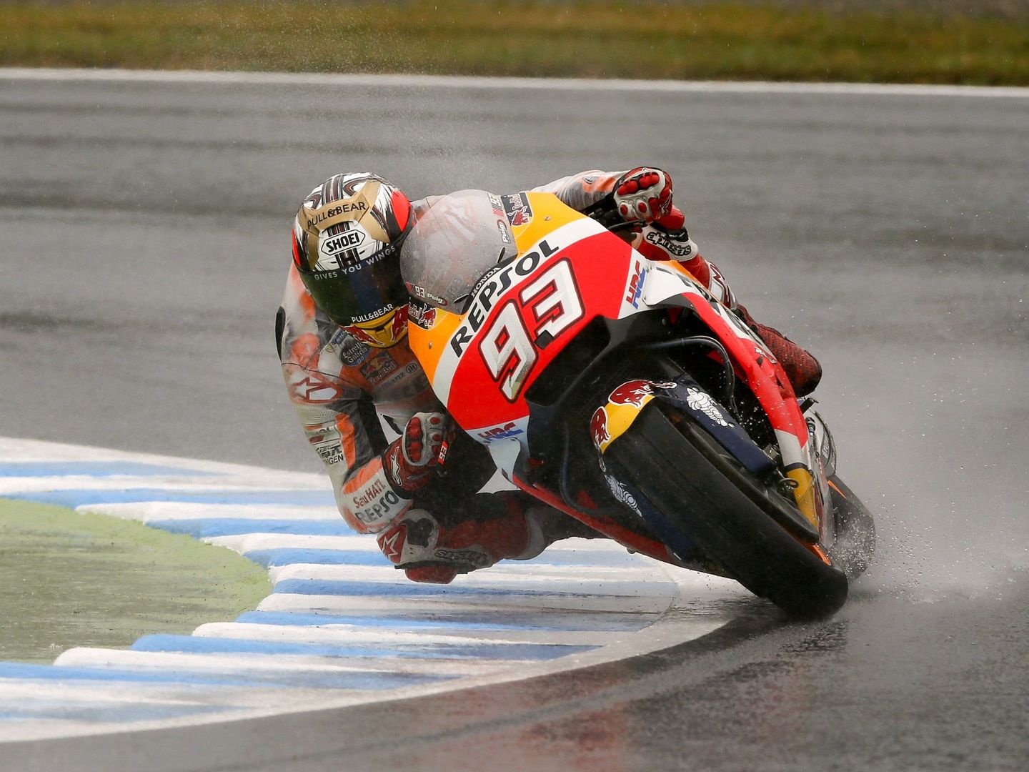 Marc Márquez explicó tras la carrera que tuvo problemas para parar bien la moto. (EFE)