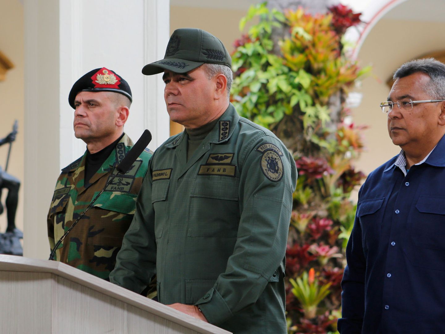 El ministro de Defensa venezolano, Vladimir Padrino, defendió el 'statu quo' ante la rebelión. (Reuters)