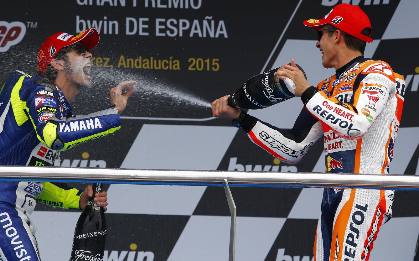 Márquez junto a Rossi en el podio (Repsol Media).