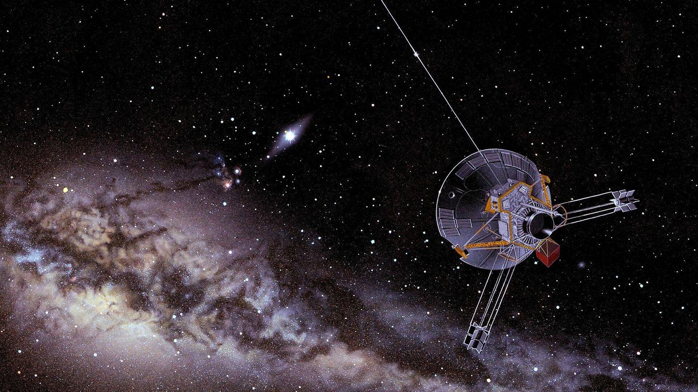Una ilustración de la Pioneer 10 en el espacio (NASA)