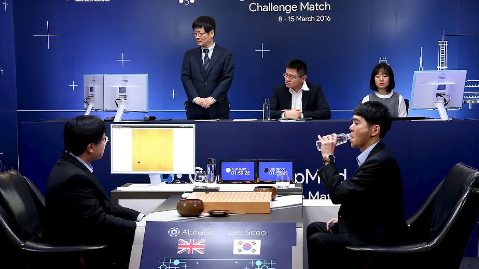 Foto: Duelo entre DeepMind y campeón de 'Go'. (Reuters)