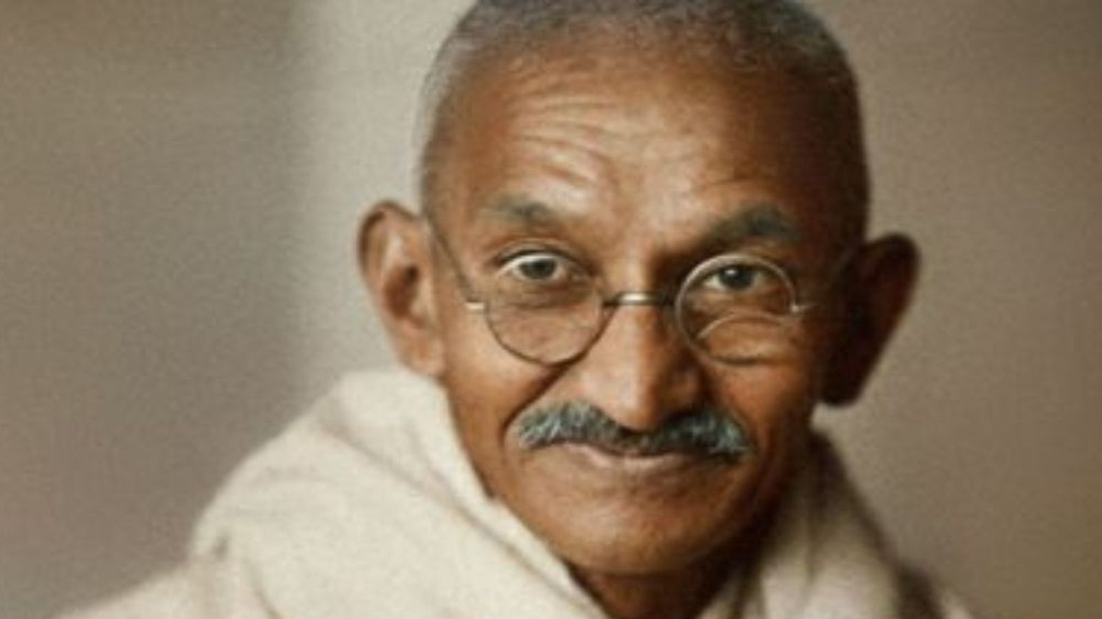 Mahatma Gandhi, pacifista: "La felicidad es cuando lo que piensas, lo que dices y lo que haces están en armonía"