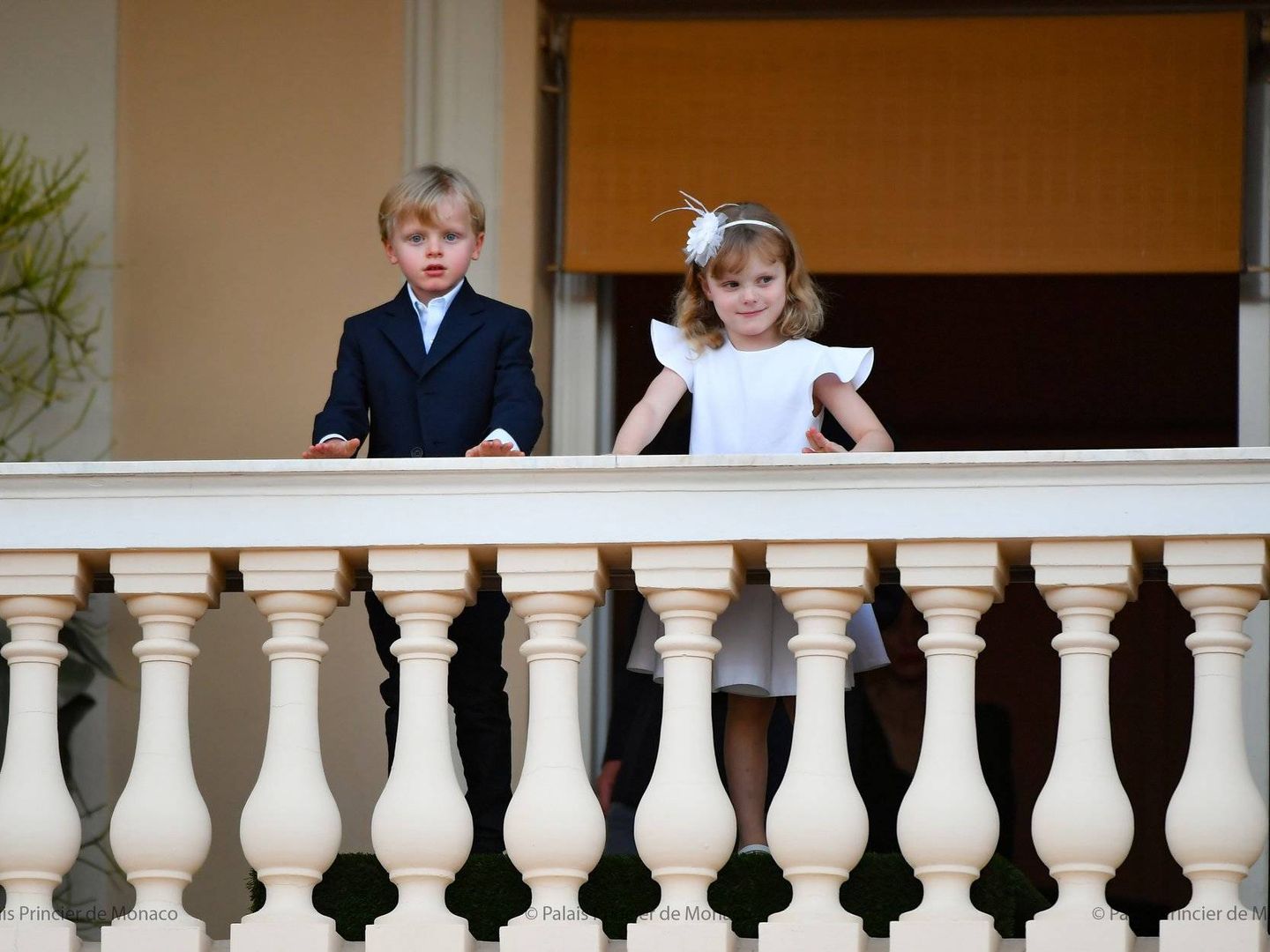 Jacques y Gabriella, en el balcón de palacio. (Palais Princier)