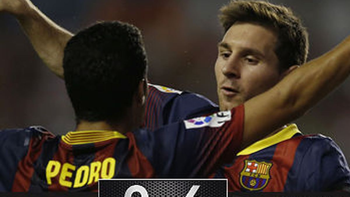 Messi y Valdés imponen su estilo y Pedro su 'hat-trick' para machacar al Rayo