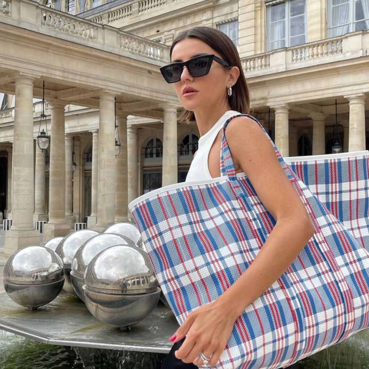 collar cosa insuficiente La bolsa de la compra de Balenciaga: nuevo 'it-bag' de lujo