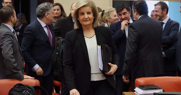 Foto: La ministra de Empleo, Fátima Báñez, en el Congreso (Efe)