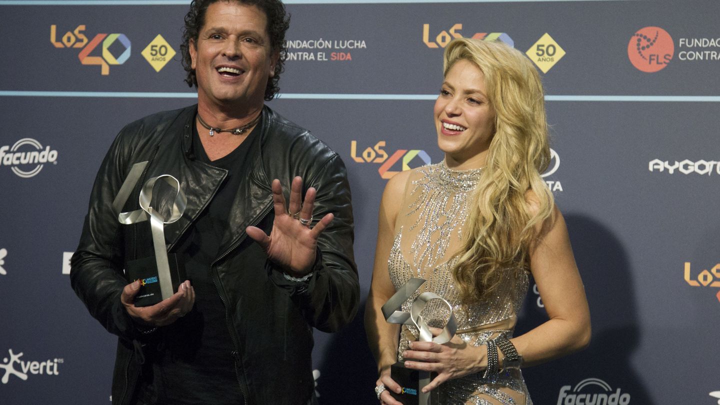 Shakira y Carlos Vives, en la gala de Los40 Music Awards. (EFE)