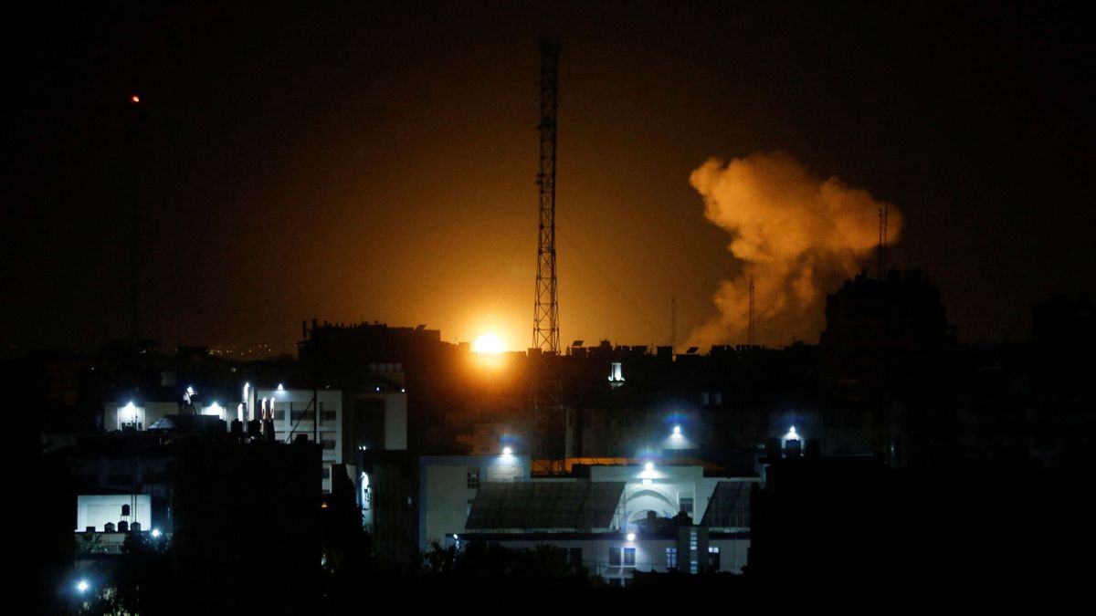 Israel bombardea Gaza en represalia por el lanzamiento de cohetes desde el enclave