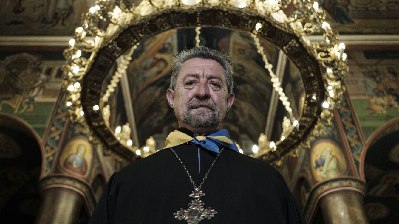 La guerra del padre Konstyantyn: hoy líder de la iglesia ucraniana, ayer  soldador en Murcia