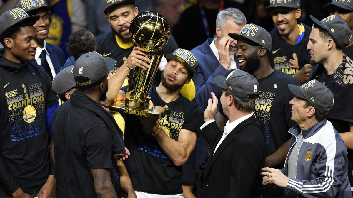 La muñeca de Curry redondea la dinastía de los Golden State Warriors en la NBA