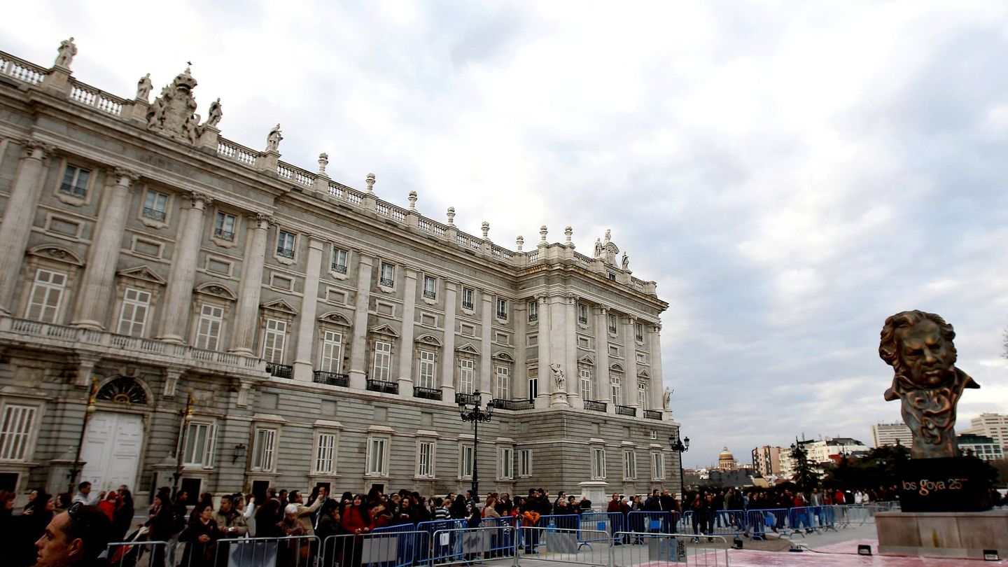 Estatua de Goya de siete metros en la plaza de Oriente de Madrid | EFE