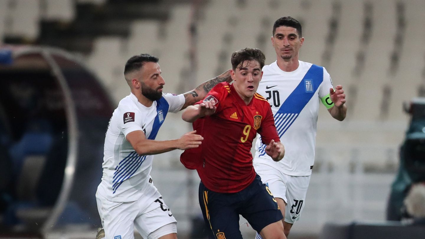 Gavi se está consagrando en la Selección. (Reuters/Alkis Konstantinidis)