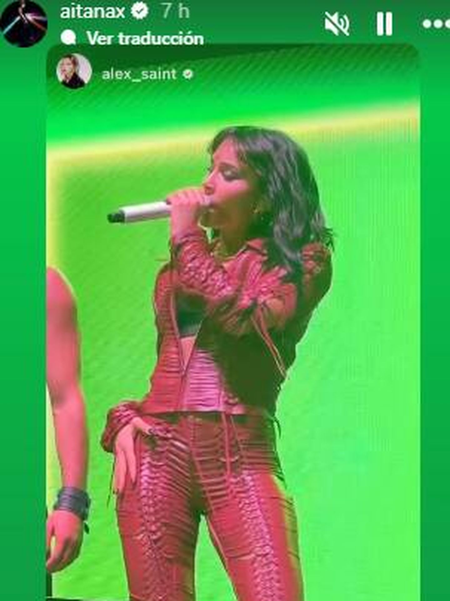 El look de Aitana durante su concierto en México. (IG)