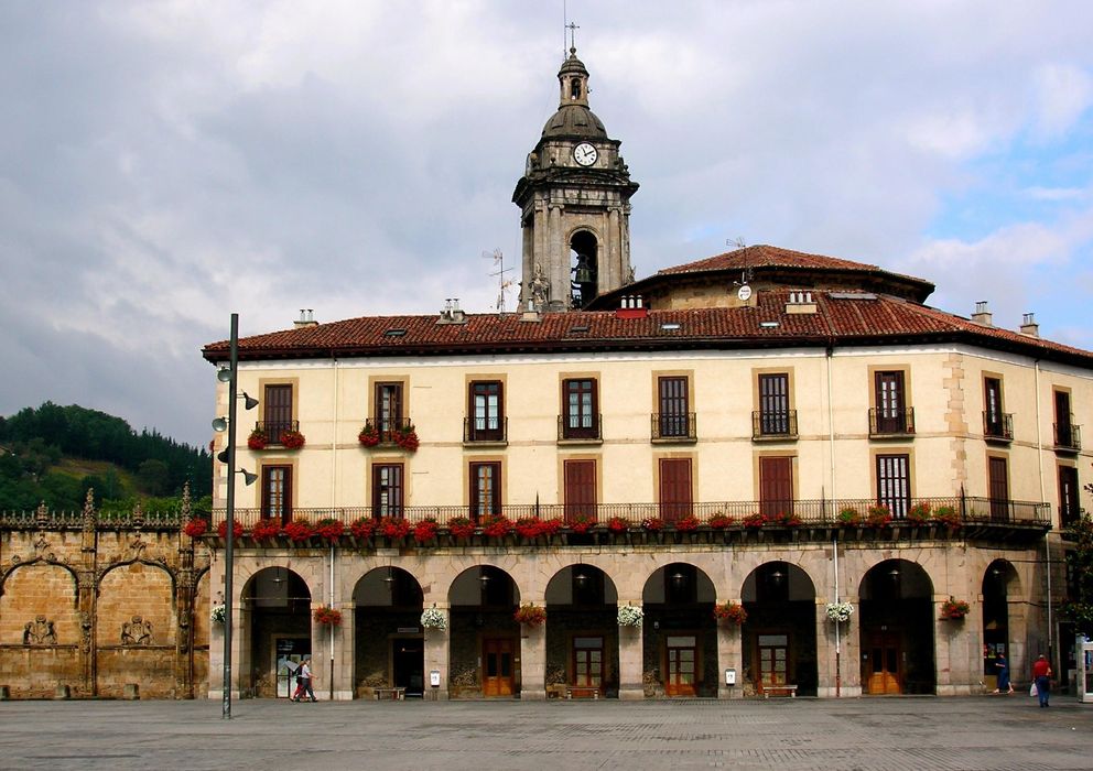 Foto: Plaza del pueblo de Oñate. (CC/Zarateman)