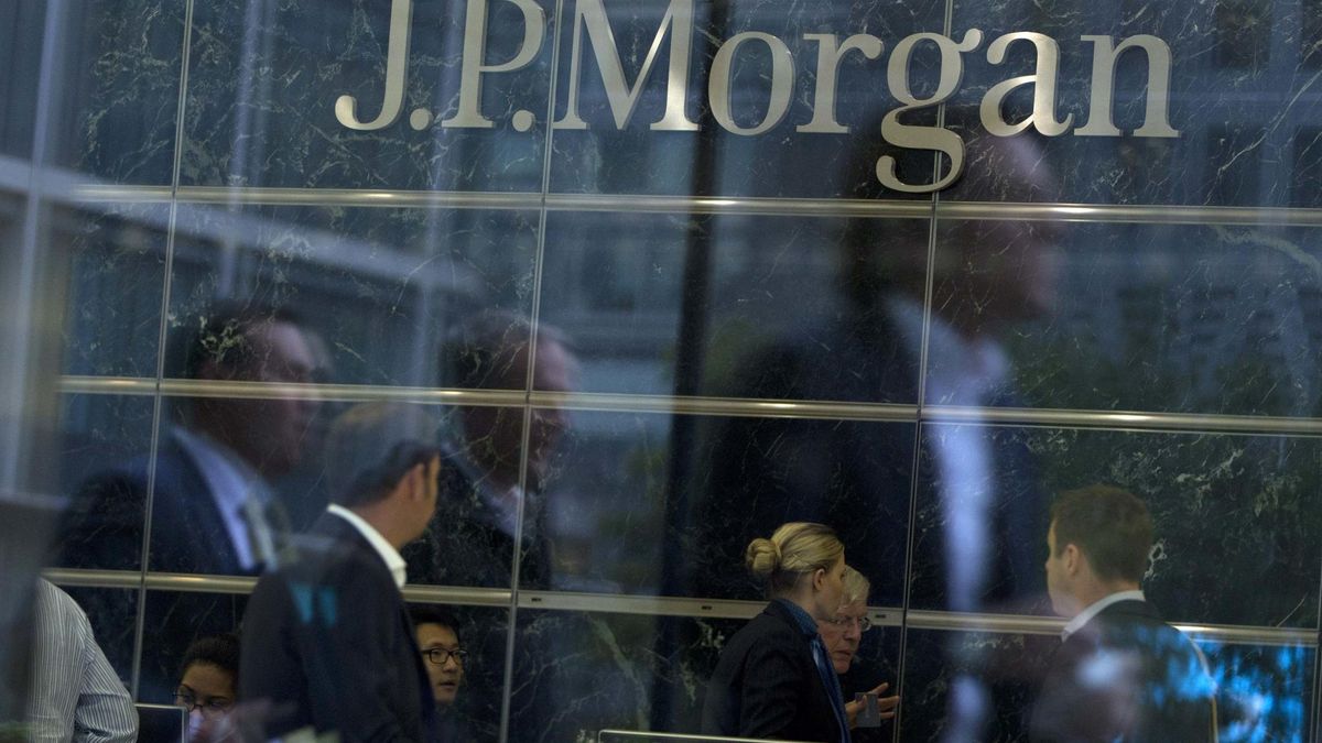 JP Morgan y el mayor fondo de Holanda congelan sus inversiones en España