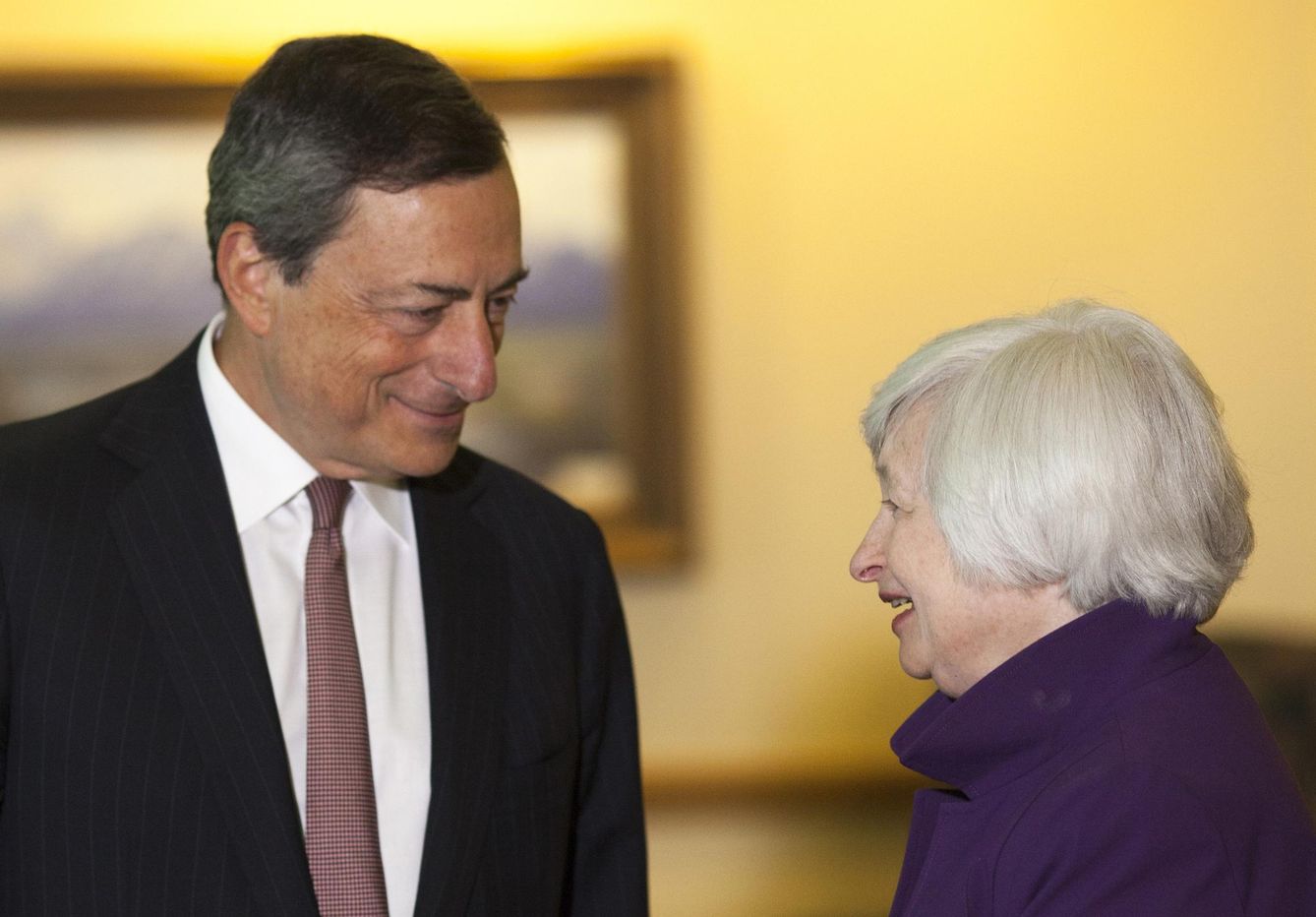 El presidente del BCE, Mario Draghi, y la presidente de la Reserva Federal, Janet Yellen. (Reuters)