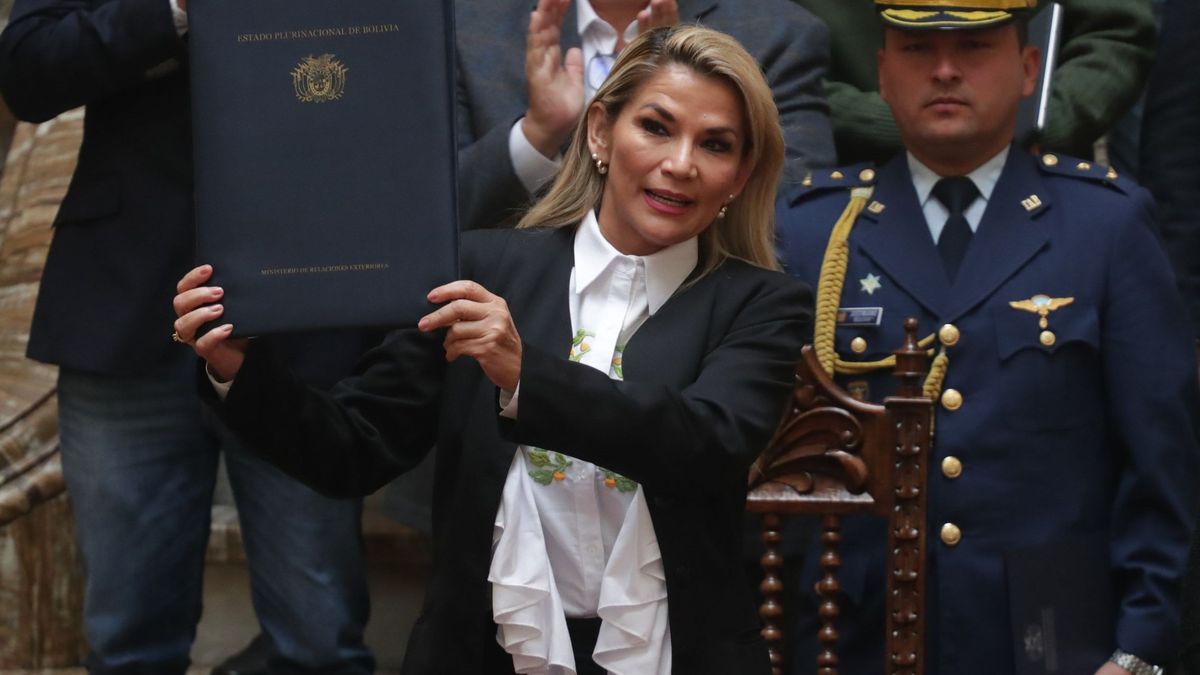 La Fiscalía de Bolivia investiga a Jeanine Áñez por su proclamación presidencial en 2019