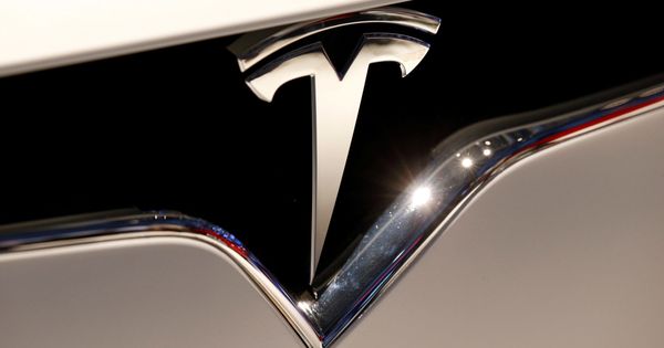 Foto: El logo de Tesla. (Reuters)