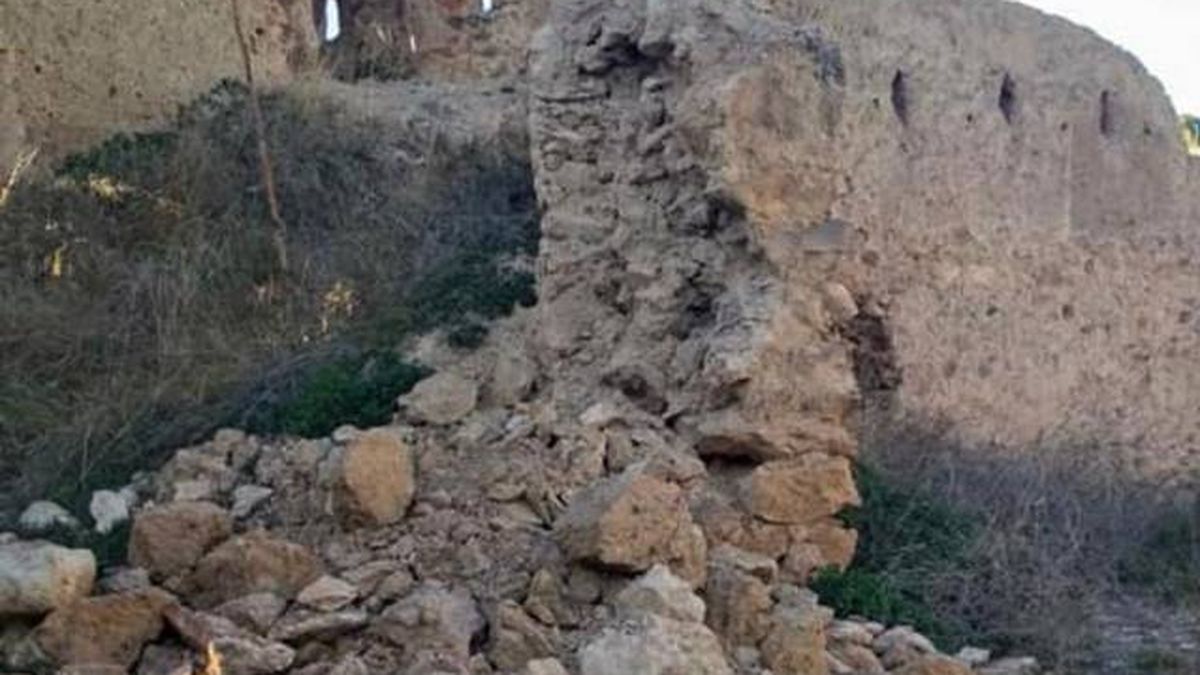 Se cae un tramo de la muralla del Castillo Mayor de Daroca: "No nos dan solución"
