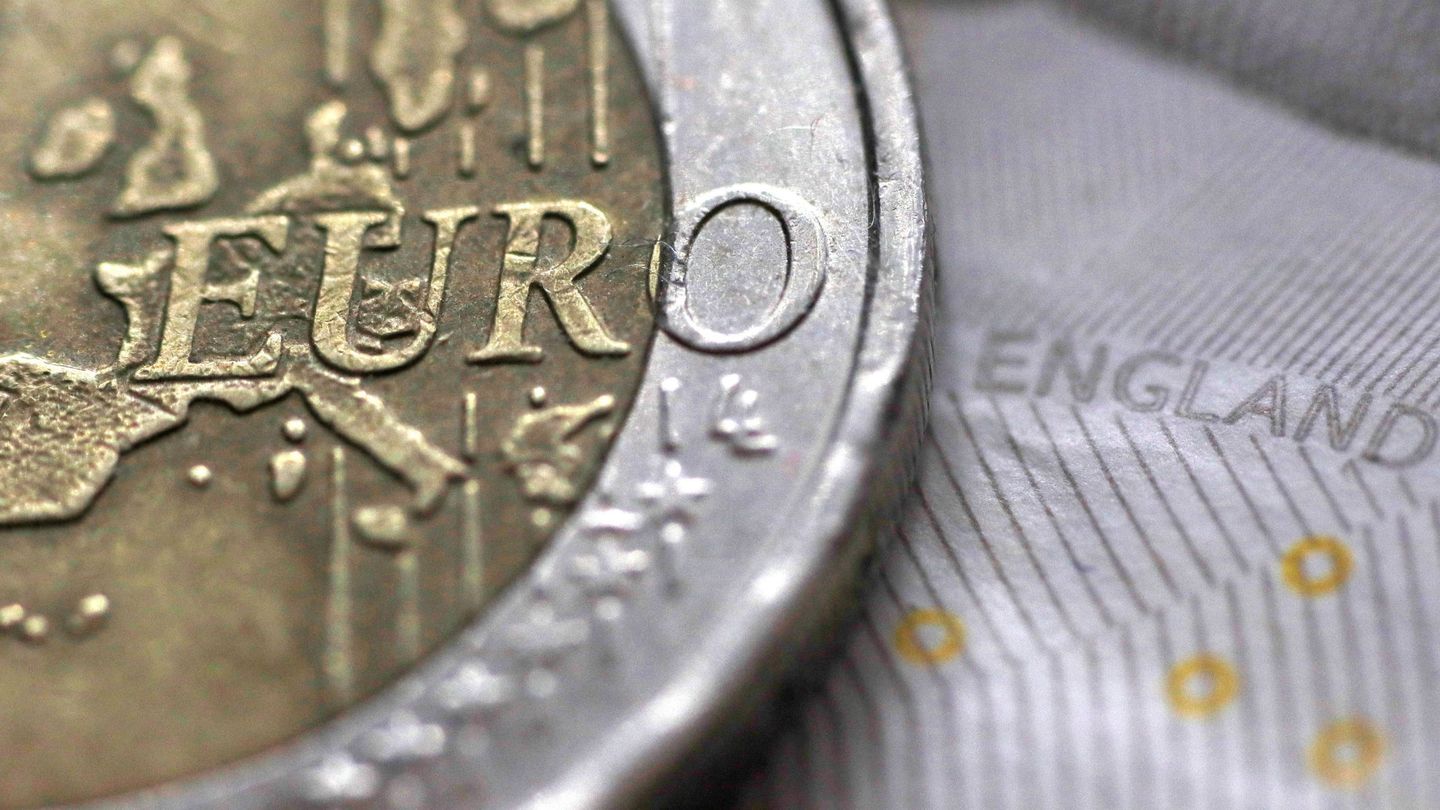 Una moneda de dos euros. (Reuters)