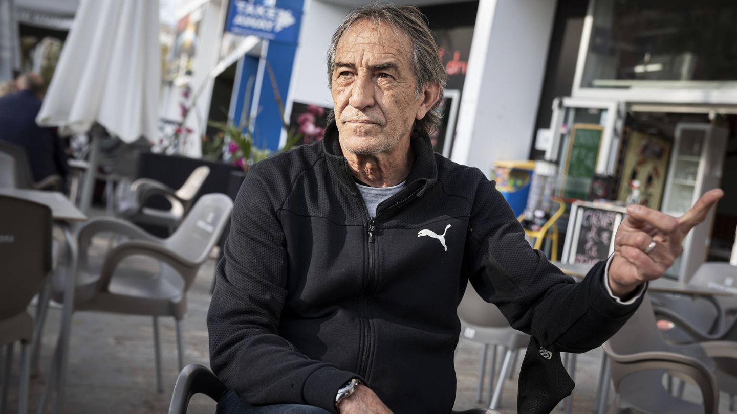 El valencianista repasa su extensa carrera en una terraza. (Miguel Lorenzo)