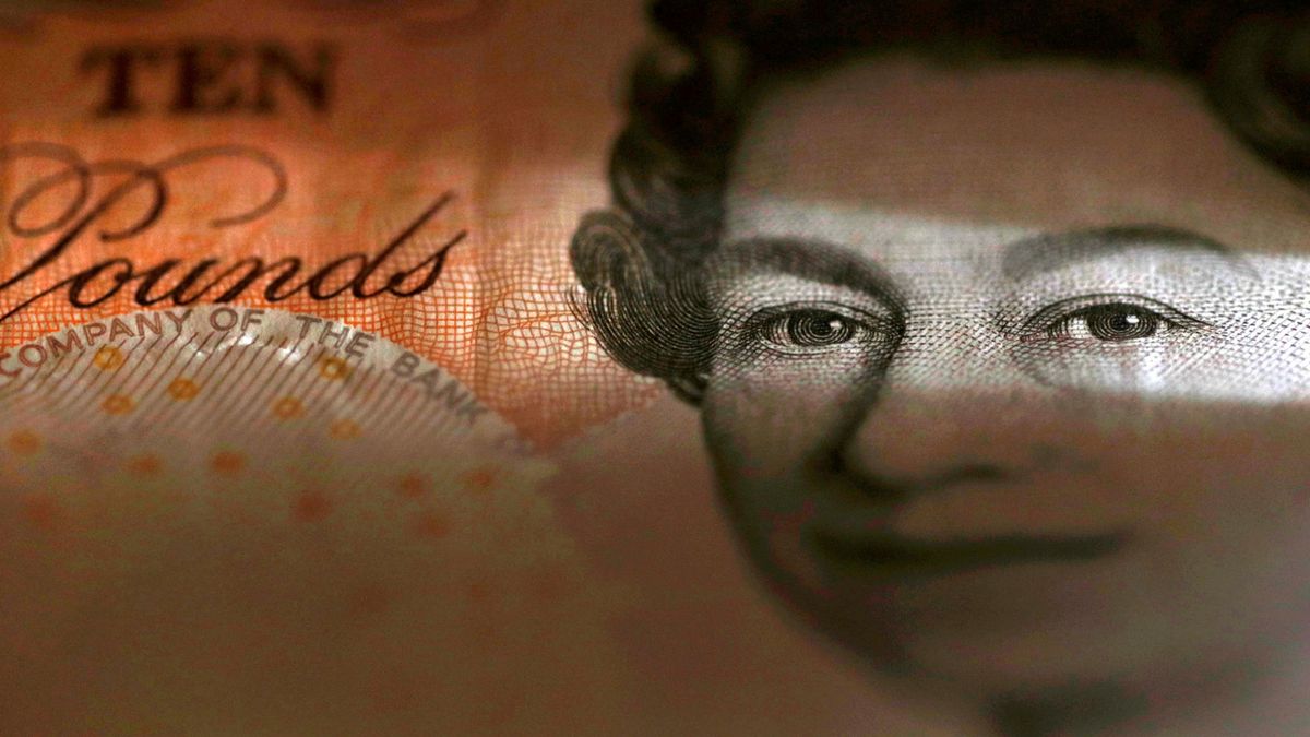 El desplome de la libra castiga al turista británico, que ya sufre la paridad con el euro