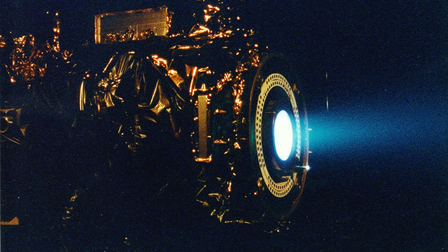 El motor de iones de la NASA no sirve para misiones tripuladas en el sistema solar. (NASA/JPL)