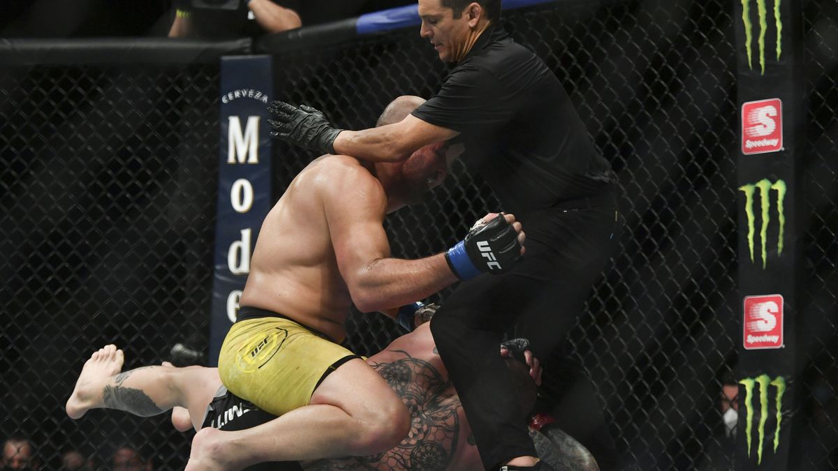 UFC Las Vegas 13: la estrangulación hasta el KO de Glover Teixeira a Thiago Santos