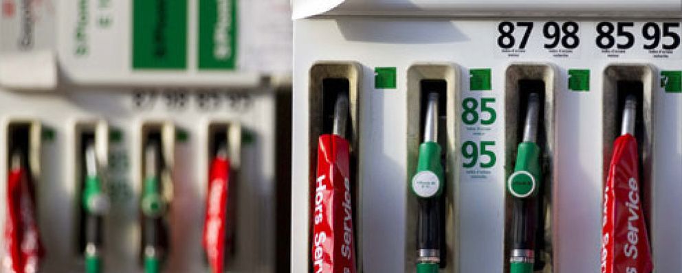 Foto: La gasolina y el gasóleo rompen su tendencia bajista y repuntan un 1,7% esta semana