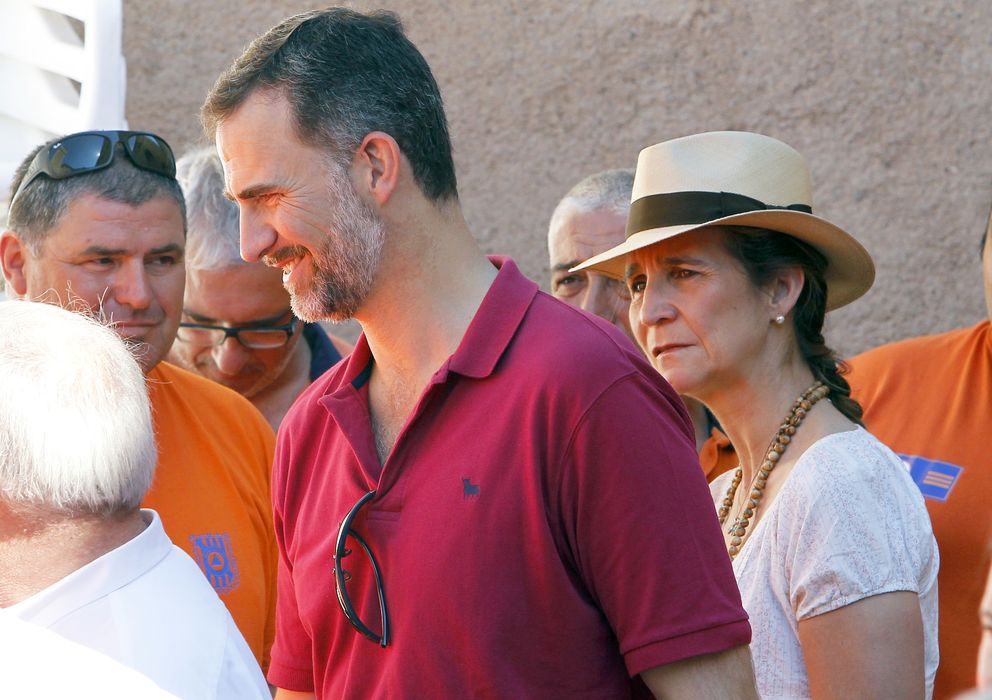 Foto: El príncipe Felipe y la infanta Elena este verano en Palma de Mallorca (Gtres)