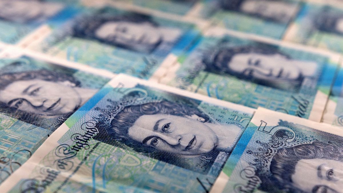 "¿A quién le importa si la libra se desploma?": la economía de UK lleva décadas en declive