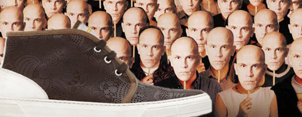 Foto: John Malkovich diseña las nuevas zapatillas de Pirelli