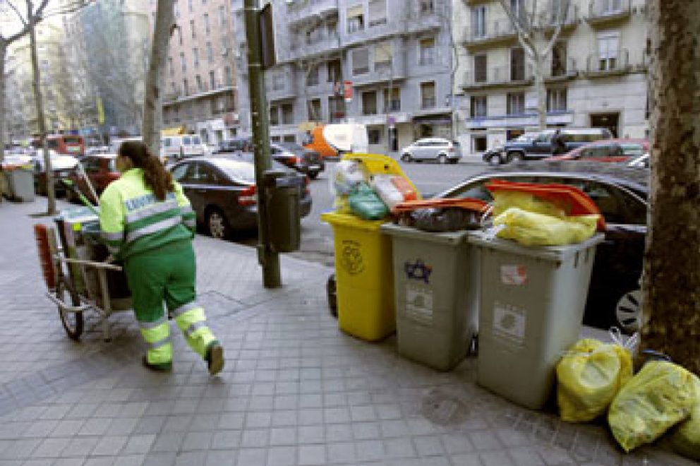 Foto: Oficinas y comercios pagan hasta 25.000 euros para que Gallardón recoja la basura