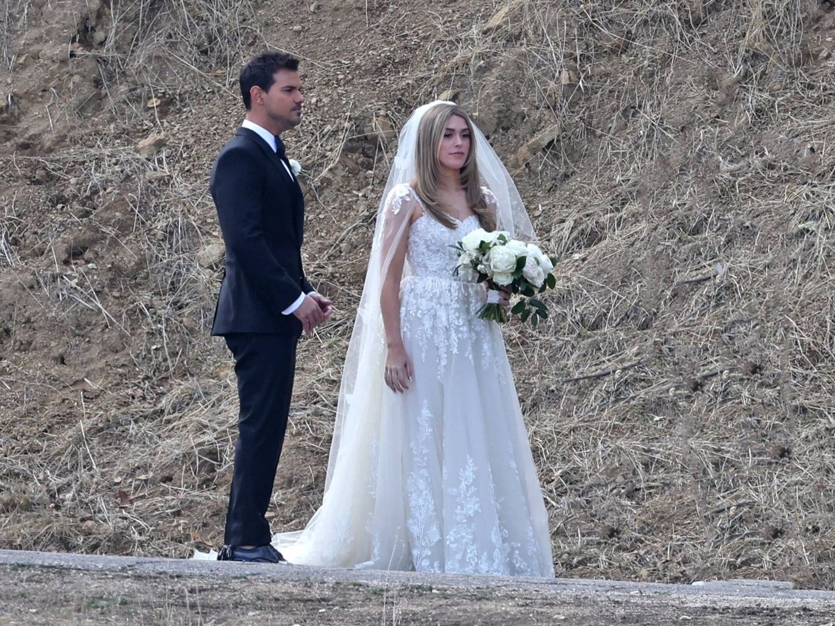Romántico y de encaje: el vestido de novia de Taylor, la mujer de Taylor  Lautner