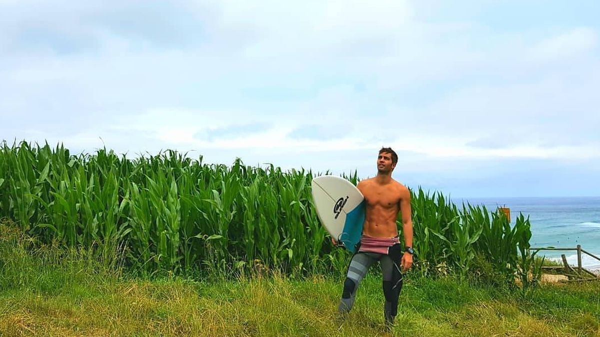 Santi Burgoa, el nuevo 'objetivo' de Alba Carrillo: viajero y amante del surf